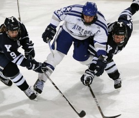 开云体育中国-赛道与球场的双重奏，当F1街道赛焦点战遇见广厦逆转湖人