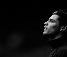 开云平台-绝境中的双重变奏，斯通斯压力下爆发，洪都拉斯连击压制苏格兰