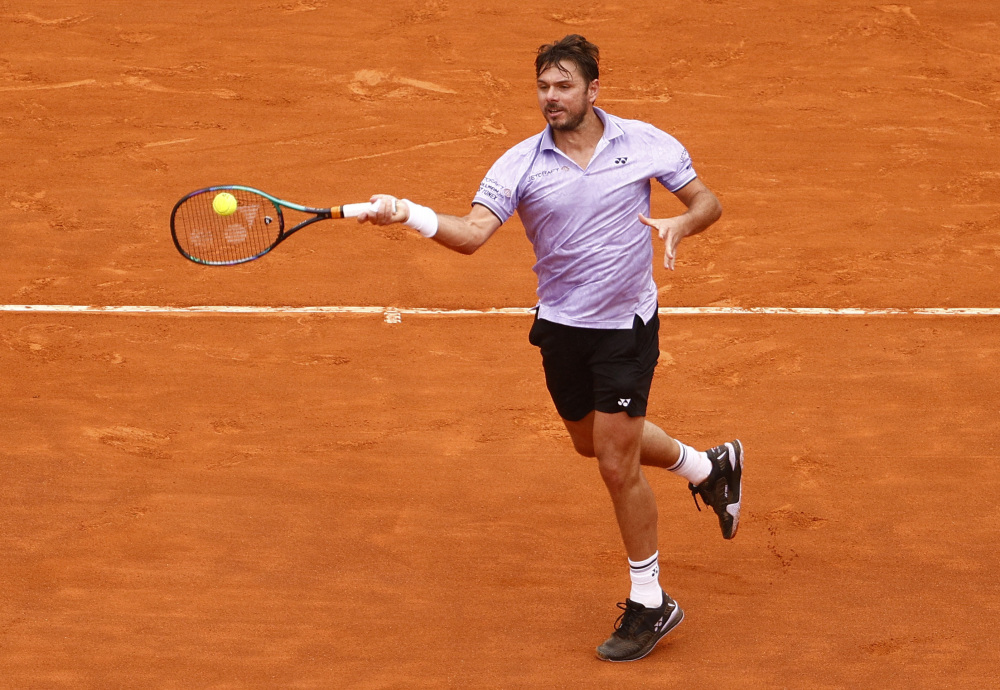 西班牙网球队爆冷日本网球队，瓦林卡惊艳世界