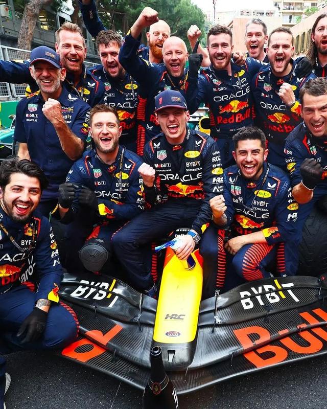 哈斯车队险胜阿斯顿马丁,维斯塔潘扛起全队 哈斯车队险胜阿斯顿马丁,维斯塔潘扛起全队