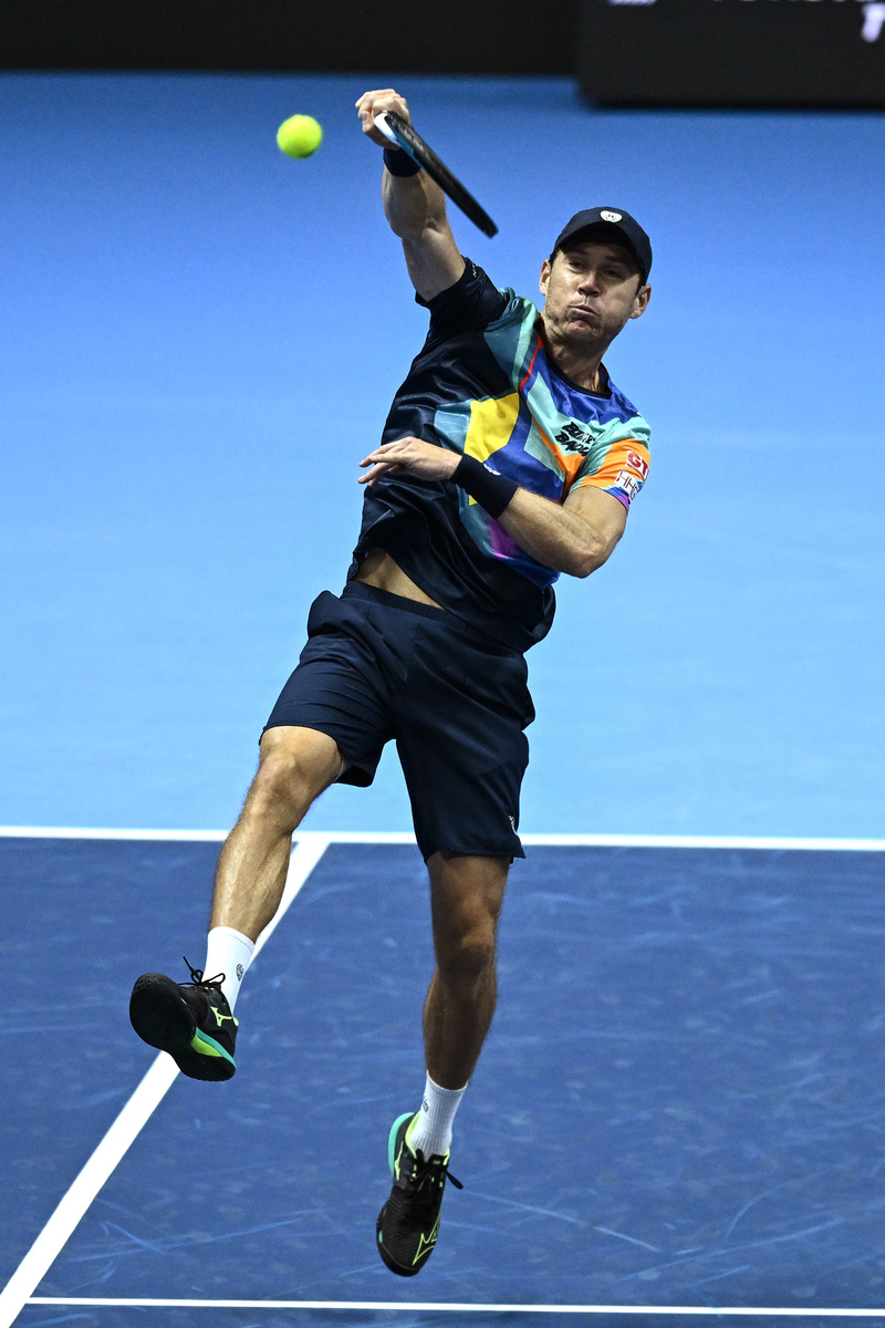 欧洲网球队力克美国网球队，费德勒送出助攻