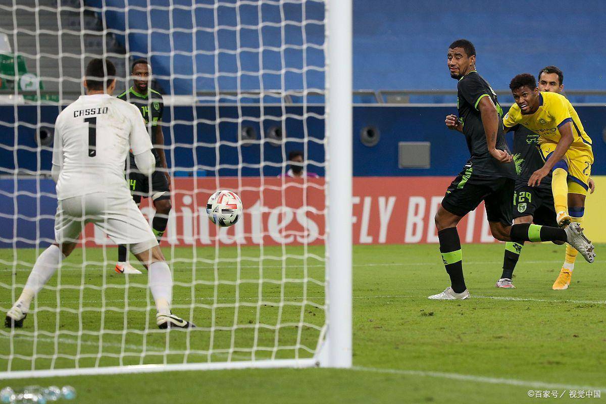 巴萨锋线形成配合默契,助球队连胜 巴萨锋线形成配合默契,助球队连胜