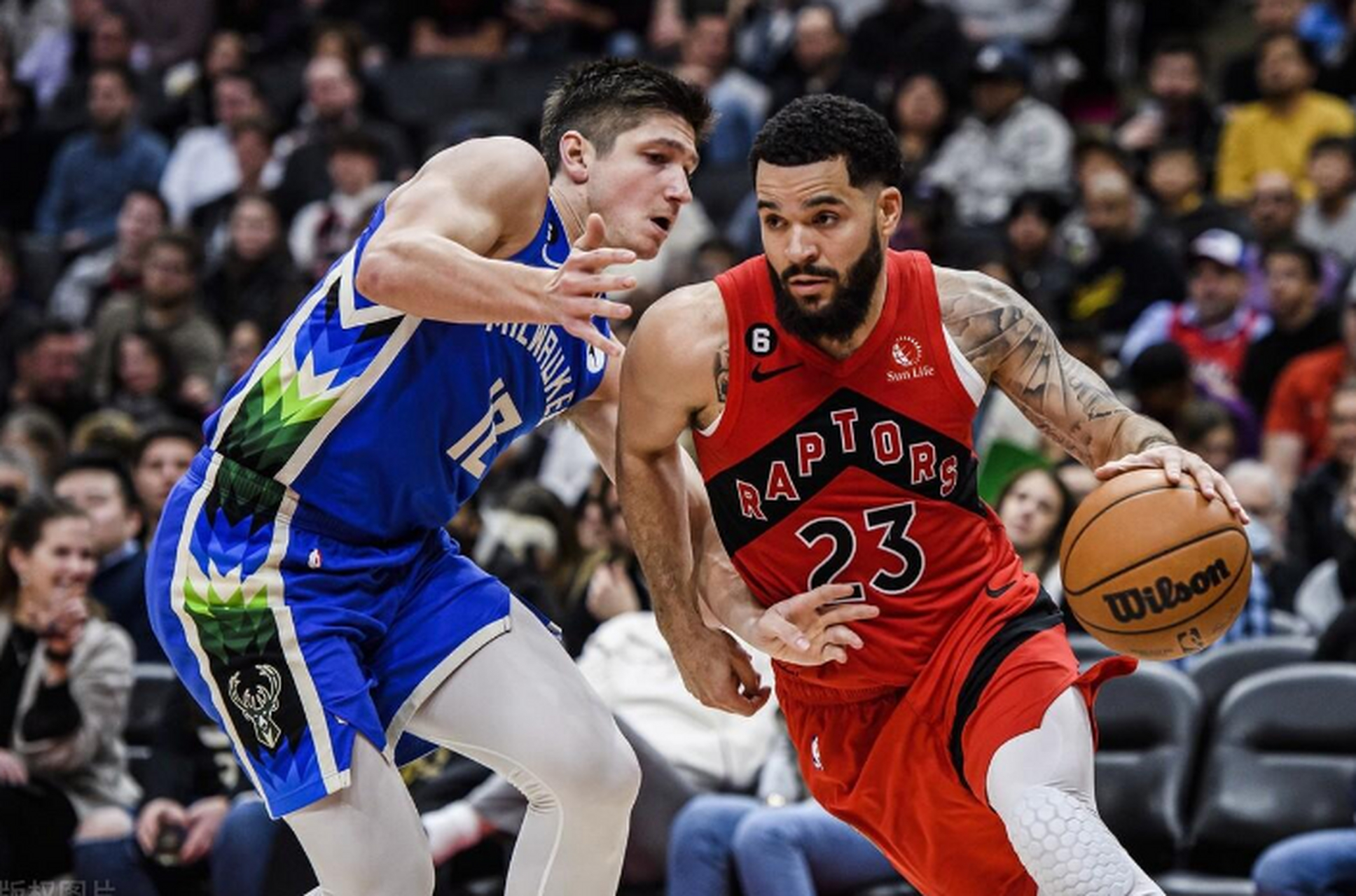 猛龙客场击败骑士,范弗利特抢眼表现 猛龙客场击败骑士,范弗利特抢眼表现