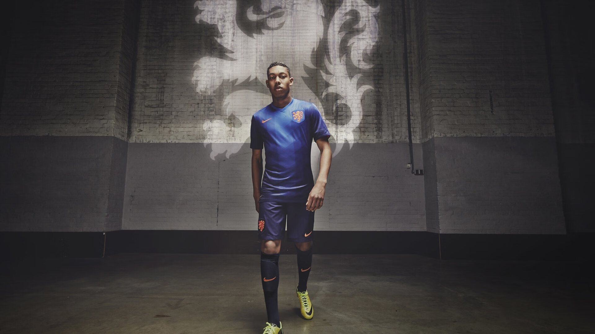 极速鏖战，皮亚斯特里刷新纪录，迈凯伦力克索伯车队