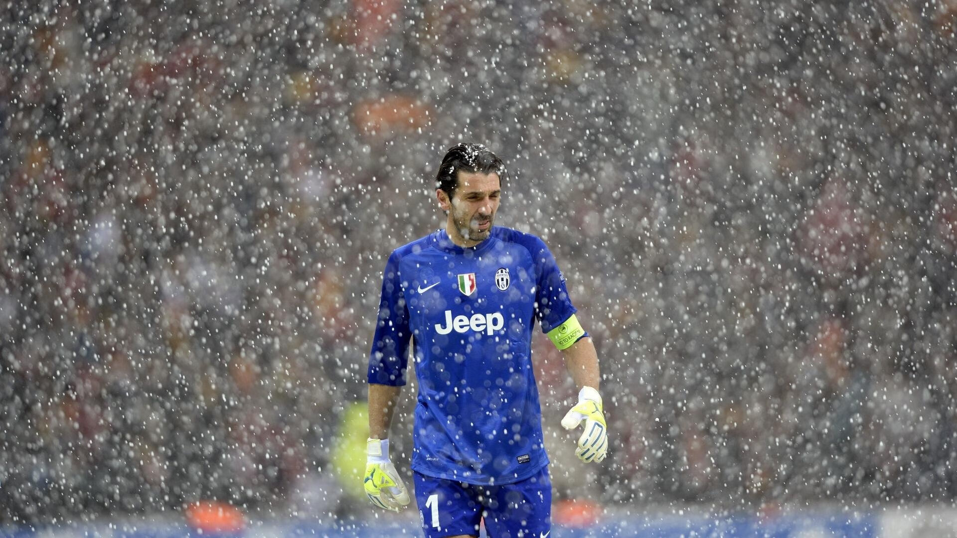 突尼斯收割皇马，阿劳霍高光表现诠释铁血防守的艺术